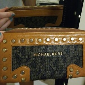 Michael kors wallet